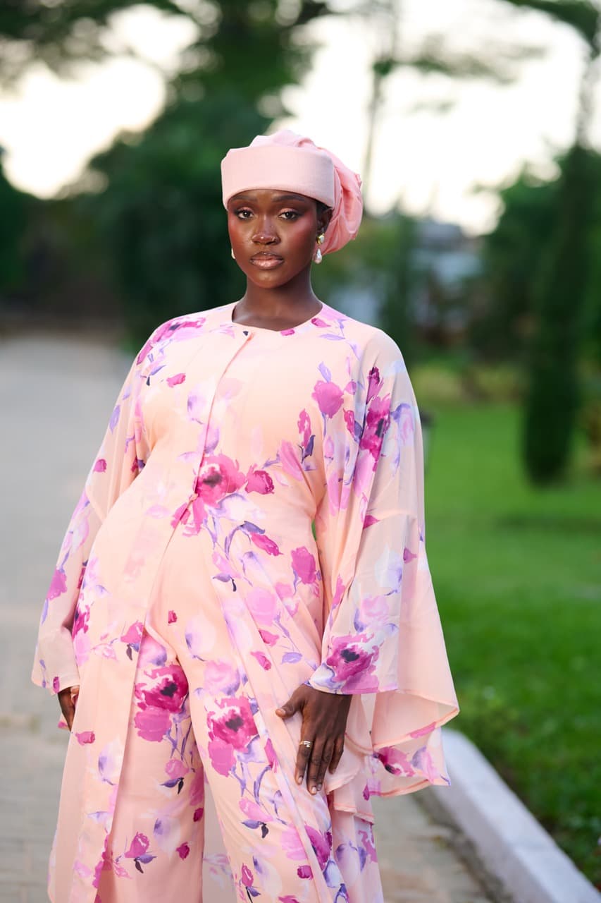 Bella kimono set, Floral Peach, angle 3